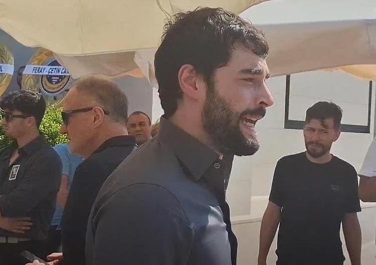 Annesinin son yolculuğunda gözyaşlarını tutamadı Akın Akınözünün acı günü