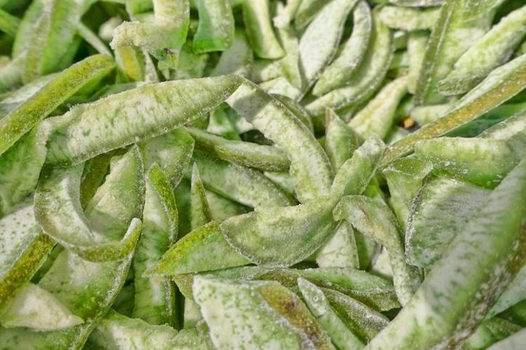 Yoğurdun içine kaşık kaşık koyunca kalsiyum seviyesini 2ye katlıyor D vitamini deposunu tıka basa dolduruyor: Yedikçe kemikleri kaya gibi güçlendiren besin