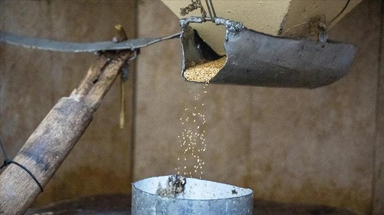 Osmanlıdan günümüze kalan lezzet Şifaları say say bitmiyor, kaşık kaşık yiyince kemikleri beton gibi yapıyor, kabızlığı anında geçiriyor, bir kez tadan bir daha bırakamıyor