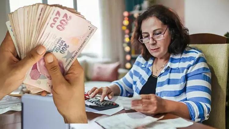 Emekli zammı haberi Meclisten geldi En düşük emekli aylığı ne kadar oldu İşte en düşük maaş