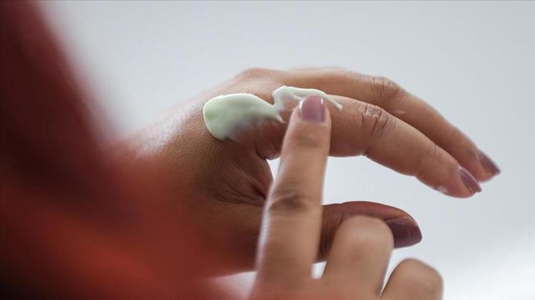 Mantarın kökünü kurutuyor Nasır, mantar ve egzamayı 1 gecede bitiriyor, doğal antibiyotik anında etki ediyor