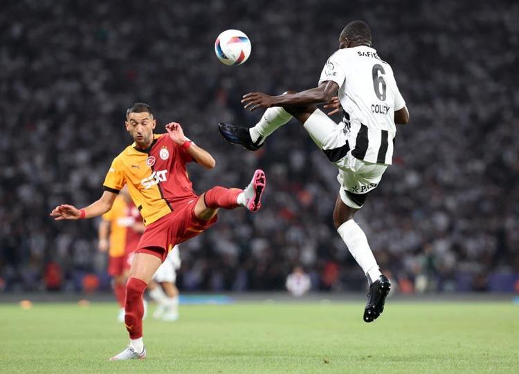 Beşiktaş Süper Kupada Galatasaraya gol yağdırdı: 5-0