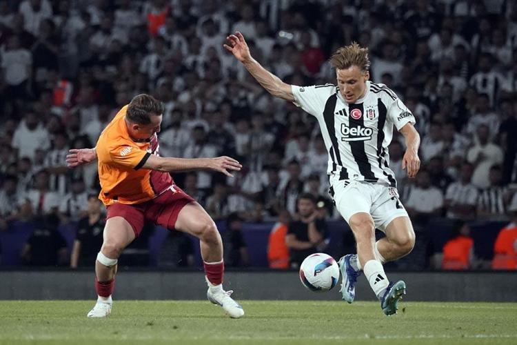 Beşiktaş Süper Kupada Galatasaraya gol yağdırdı: 5-0