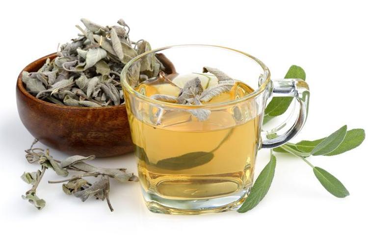 1 bardağı metabolizma hızını yüzde 100e çıkartıyor Vücudu toksinlerden arındırıp iltihabın kökünü kazıyor, mide kramplarını geçiriyor