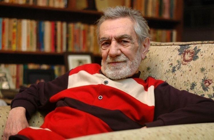 Usta sanatçı Aydemir Akbaşın yıllar önce hazırlattığı vasiyeti ortaya çıktı Mirasını bağışladığı yer ise şaşırttı