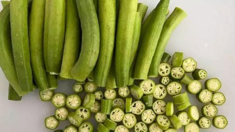 KALP SAĞLIĞINI KORUYOR