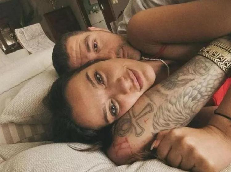 İrem Helvacıoğlu ve eski aşkı Ural Kaspar barıştı Yatak pozunu paylaştı