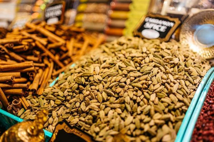 KALP SAĞLIĞINI DESTEKLER, KOLESTEROLÜ DENGELER