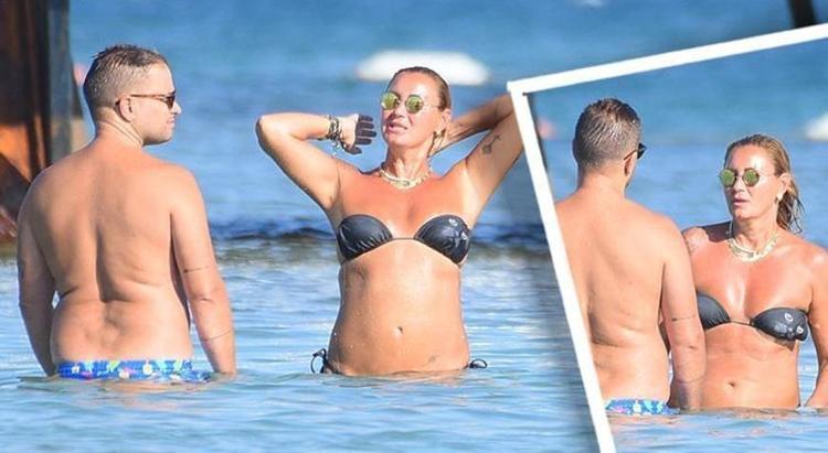 Bu yaz Çeşme tatiline doyamadılar Pınar Altuğ-Yağmur Atacan çiftinin deniz içinde sohbeti