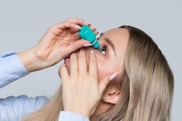 Bu hastalığın tedavisi yok Günden güne kör ediyor, kök hücreyle ilerlemesi engelleniyor, fark edilmezse görme yetisini yok ediyor