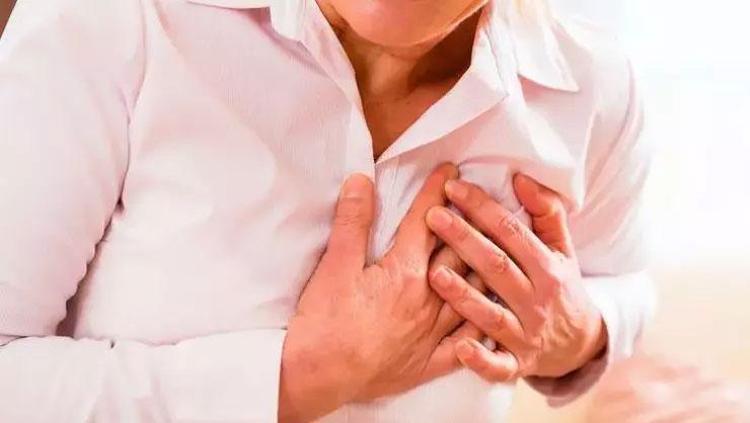KALP KRİZİNİN BELİRTİLERİ NELERDİR