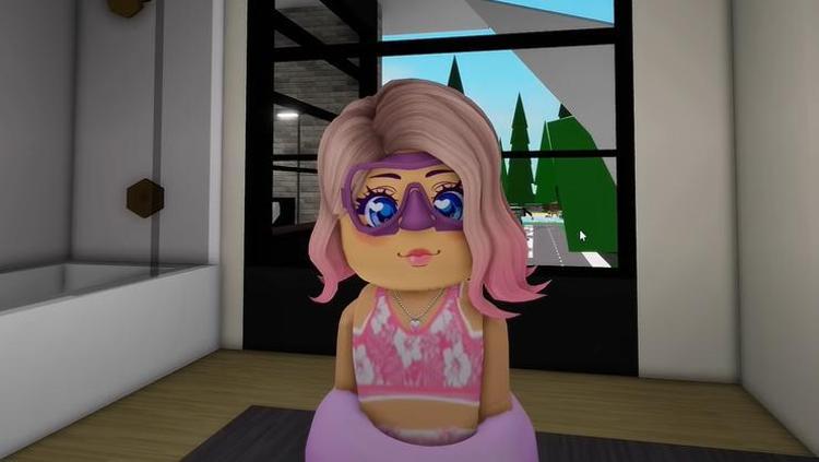 ROBLOX NASIL BİR OYUN