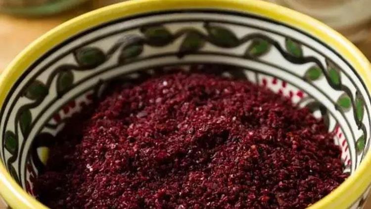 3 ayda 30 kilo verdiren yöntem İçerisine sumak katın: Vücuttaki yağları erim erim eritiyor, adeta iğne ipliğe döndürüyor, metabolizmayı makine gibi çalıştırıyor