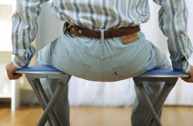 Aslında göbeğiniz yok bağırsaklarınız dışkıyla dolu Günde 1 bardak içmek yetiyor: Bağırsakları çamaşır suyuyla temizlemiş gibi yapıyor, sindirimi rahatlatıp kabızlığın kökünü kurutuyor, metabolizma hızını 100e çıkarıyor