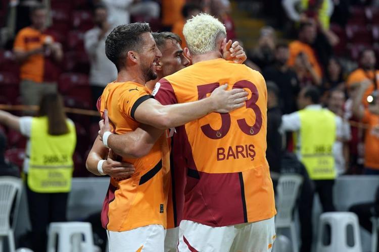Galatasaraya derbi morali Gaziantep FKyı rahat geçti