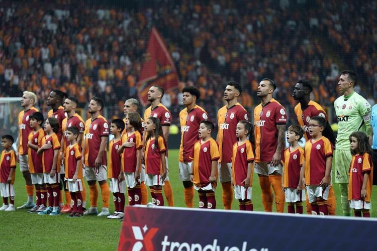Galatasaraya derbi morali Gaziantep FKyı rahat geçti