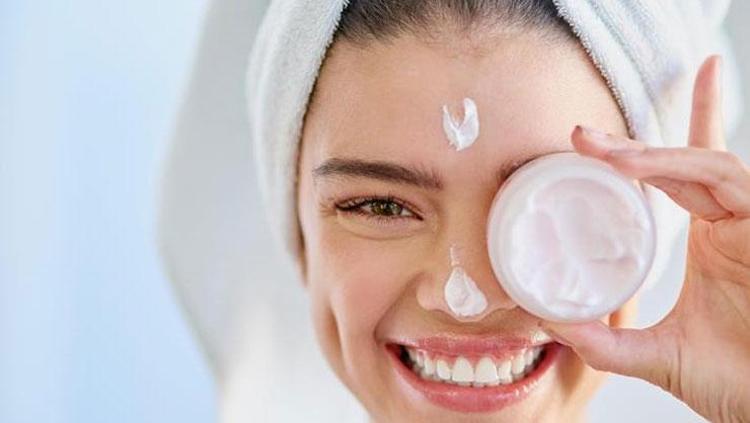 CİLDİNİZİ BEBEK GİBİ YAPACAK MASKE