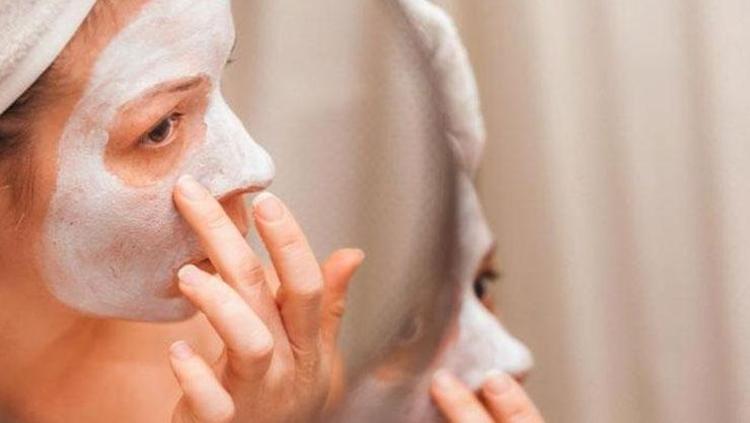 Doğal güzelliğin sırrı ortaya çıktı Cilt lekelerini temizleyerek prüüzsüz hale getiriyor: Ten rengini 2 ton açıyor