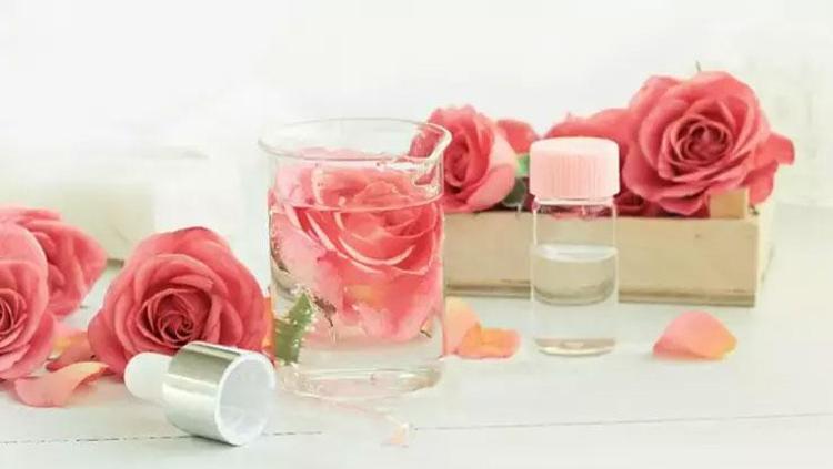 Doğal güzelliğin sırrı ortaya çıktı Cilt lekelerini temizleyerek prüüzsüz hale getiriyor: Ten rengini 2 ton açıyor