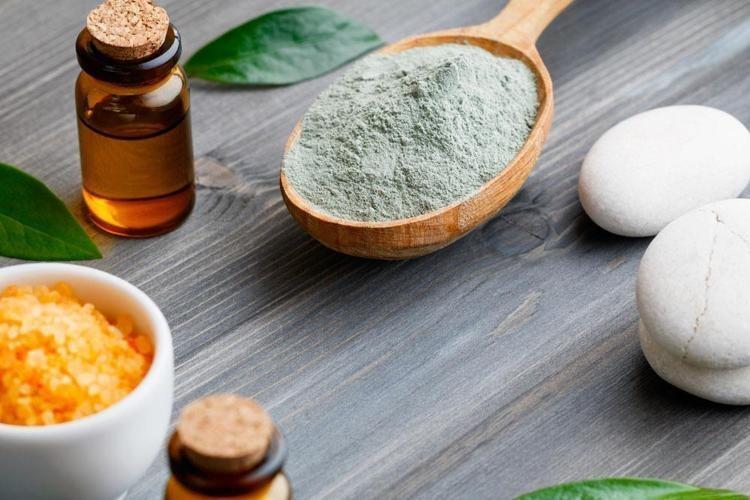 Leke, iz yara hepsini 5 ton birden açıyor Yoğurdun içine karıştırın ve sürün: 10 dakikada cam gibi cildin sırrı