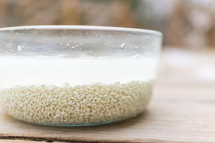 Leke, iz yara hepsini 5 ton birden açıyor Yoğurdun içine karıştırın ve sürün: 10 dakikada cam gibi cildin sırrı