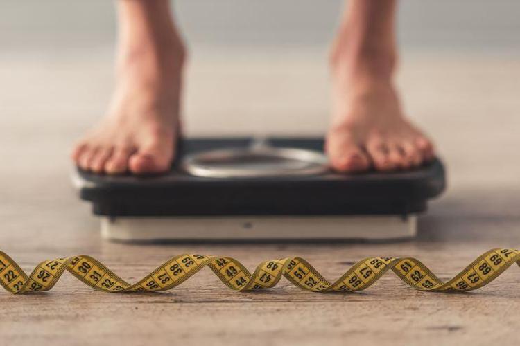 1 hafta boyunca her gün için 5 günde 5 kilo verdiriyor, sporsuz eforsuz zayıflamanın sırrı buymuş