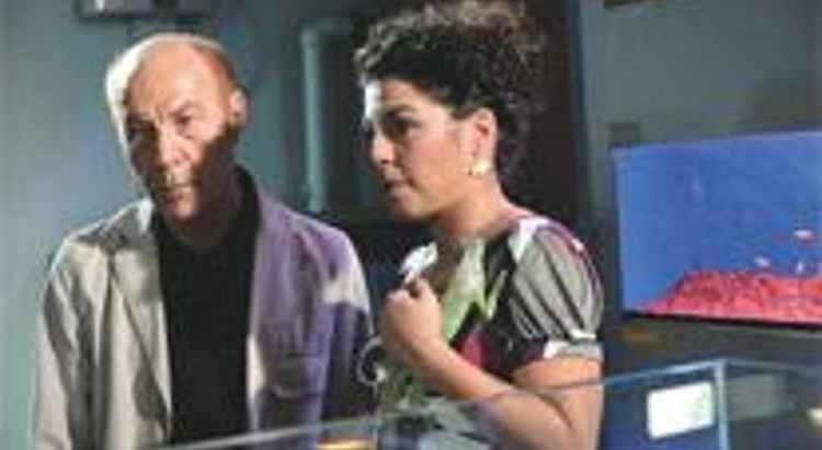 BİRLİKTE KAMERA KARŞISINA GEÇMİŞLERDİ