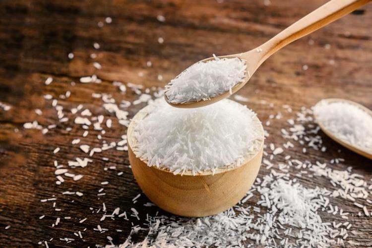 Bayıla bayıla yiyoruz ama böbrekleri diyalize sürüklüyor Kalp damarlarını tıkayıp tansiyonu 15e fırlatıyor Ömrü 10 yıl kısaltıyor