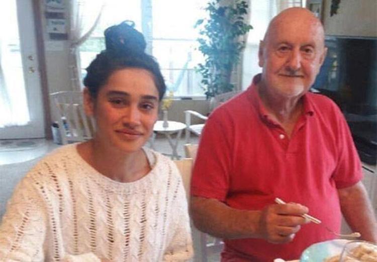 YAŞÇA BÜYÜK ADAMLA EVLENDİ
