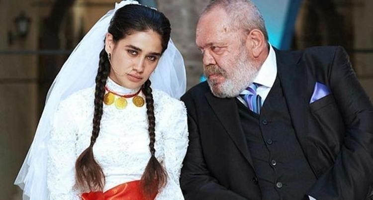 48 yaş büyük adamla evlenmişti Ünlü oyuncu Amerikada rehinim deyip yardım istedi