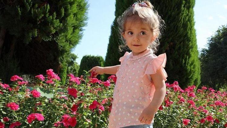 Rahim nakliyle dünyaya geldi, şimdi 2 yaşında Mucize bebek 2. doğum gününü kutladı