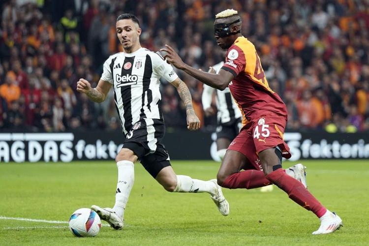 Galatasaray, Beşiktaş geçti Zirvede farkı açtı