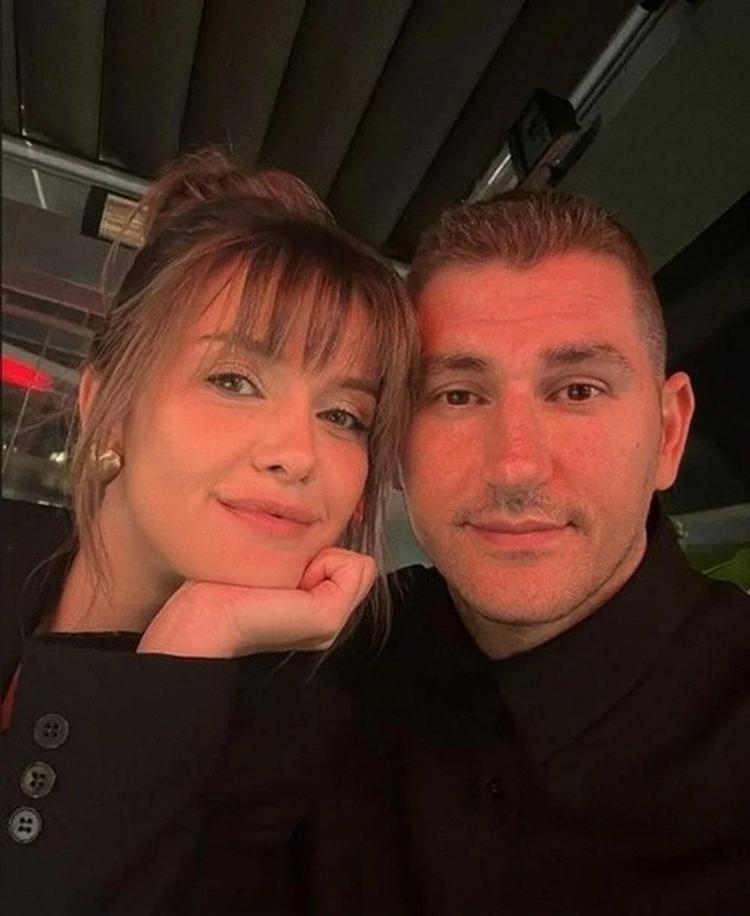 İrem Helvacıoğlu ve Ural Kaspar evlendi Çiftin farklı tarzı dikkatleri çekti