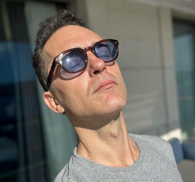 Natalie Portman İstanbulda Kız Kulesinin önünde fotoğraf çektirdi