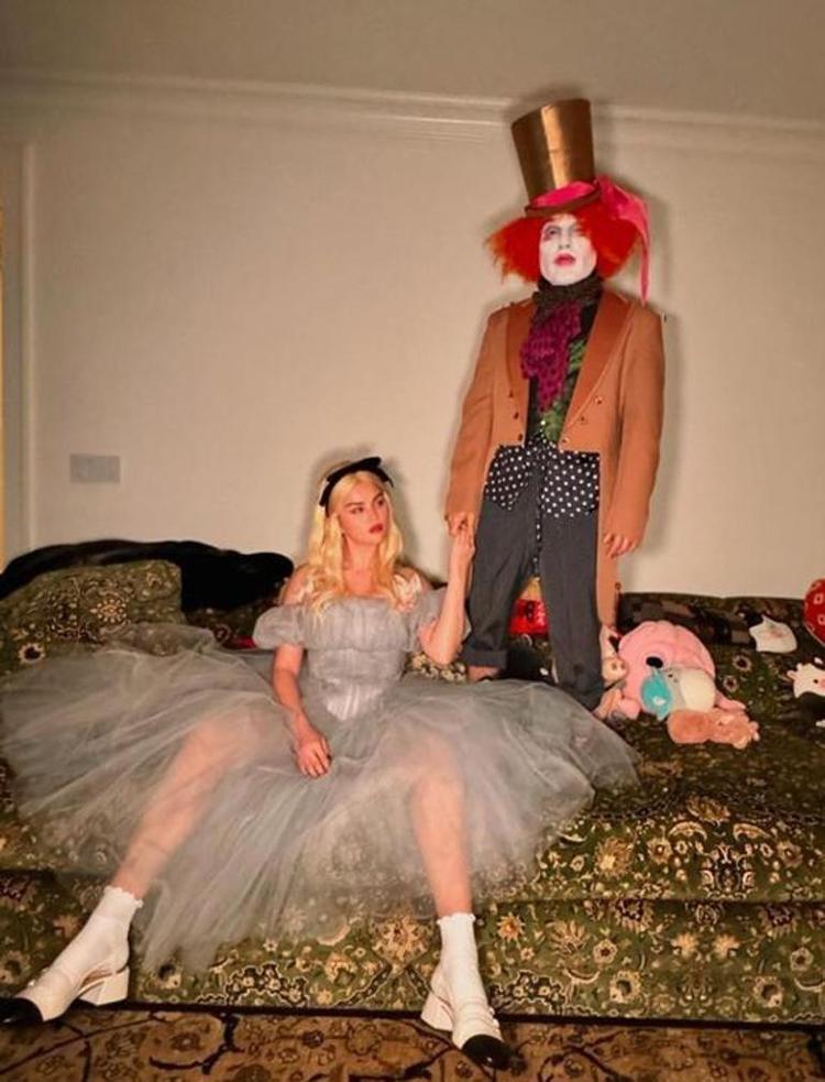 Kim Kardashianın cadılar bayramı tarzı takipçilerini şoke etti Yok artık