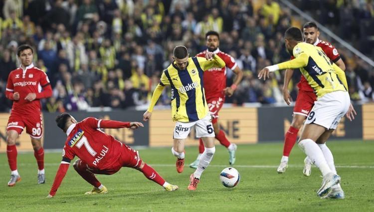 Samet Akaydın, Fenerbahçedeki ilk golünü attı