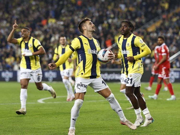 Mert Hakan Yandaş beğeni topladı