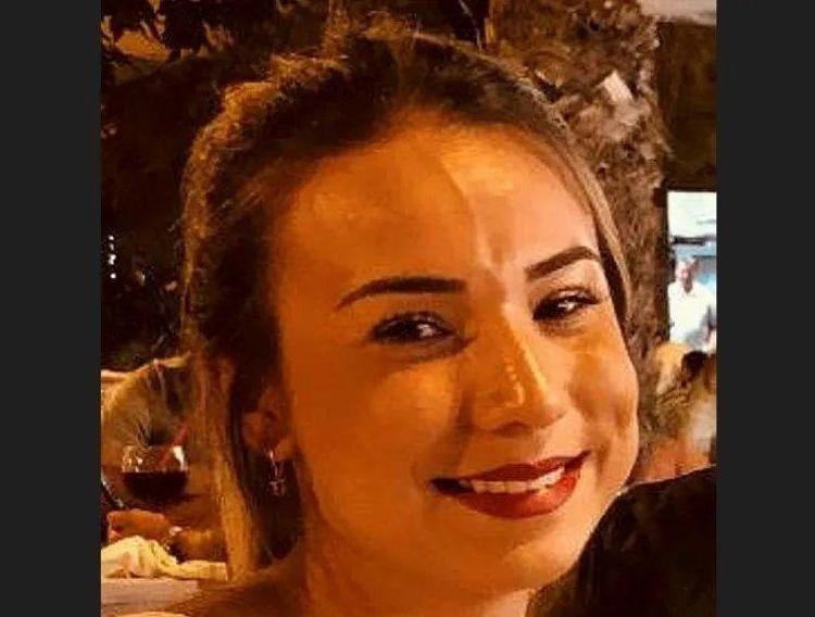 BENİM İŞİM PARALARI SADECE ARABAYA YÜKLEMEKTİ