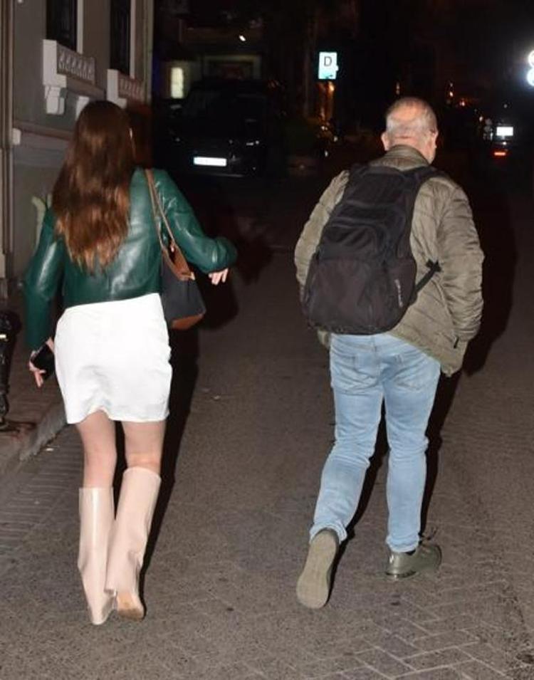 SADECE ARKADAŞIM
