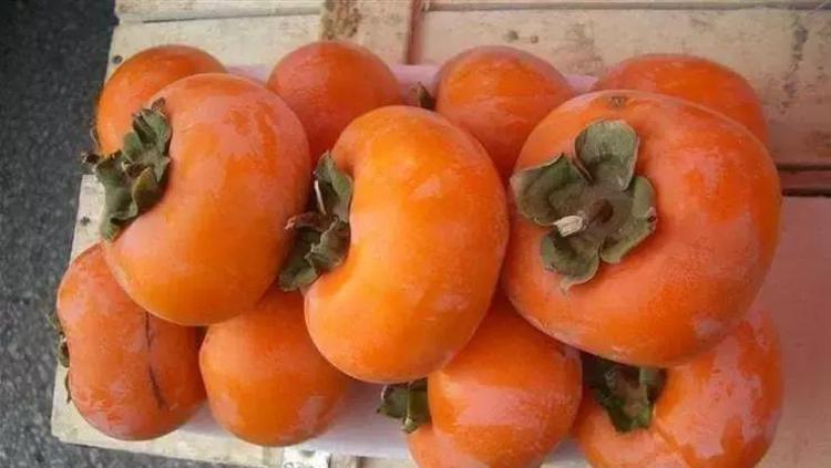 Tatlı tatlı yerken sağlığınızdan olabilirsiniz Bu meyve gizlice sağlığınızı bitiriyor: Böyle yendiğinde büyük sorunlara yol açıyor