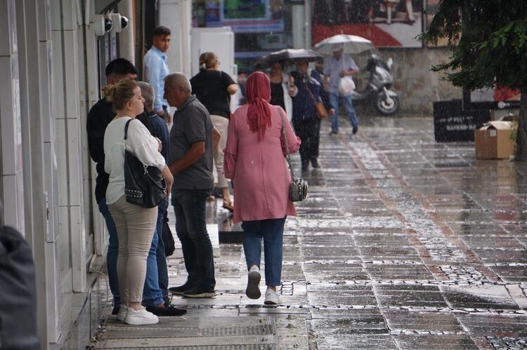 3 şehir için sarı alarm Kuvvetli yağış ve fırtına yolda