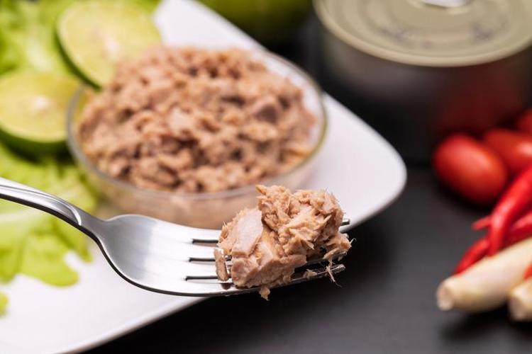 Vücuttaki eksikliği saçları avuç avuç döküyor O besinden günde 1 tane yiyince kelliği önlüyor, vitamin değerlerine zirve yaptırıyor