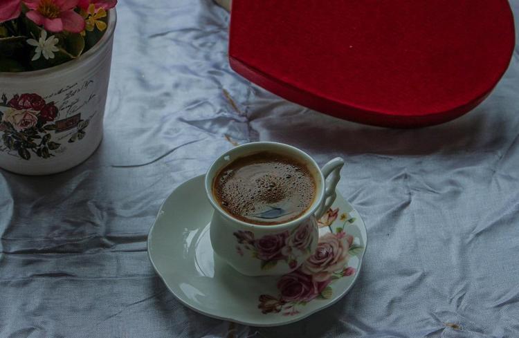 Kahvenin içine 1 çay kaşığı ekleyin Her gün içenler tüm kış hastalanmıyor: Bağışıklık sistemini turp gibi yapıyor