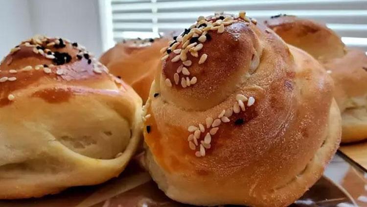 BEYAZ EKMEK VE RAFLARA DAYANIKLI HAMUR İŞLERİ