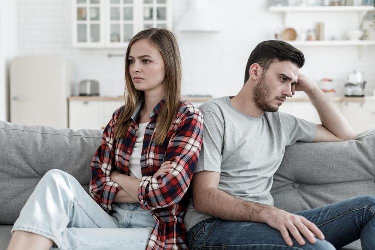 İlişkide manipüle ediliyor olabilirsiniz İşte ilişkide manipüle edildiğinizi gösteren 9 işaret