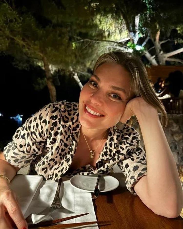 ANNELİK GÜZELLİĞİNE GÜZELLİK KATIYOR