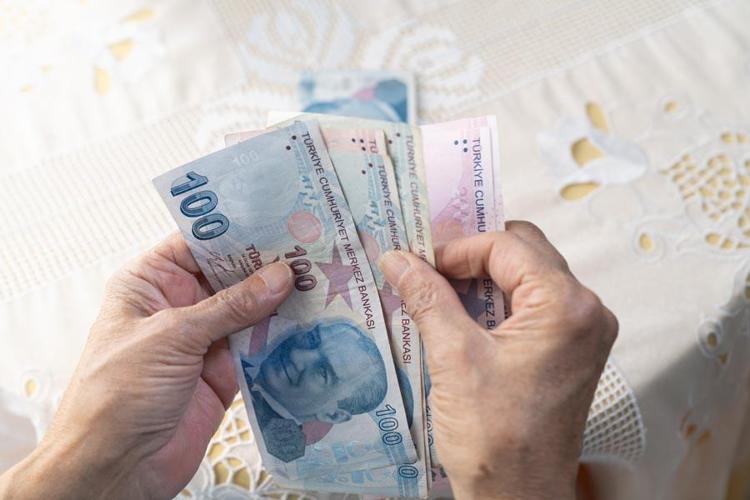 TCMBNİN TAHMİNİNE GÖRE EN DÜŞÜK EMEKLİ MAAŞI 14.512 TL OLACAK