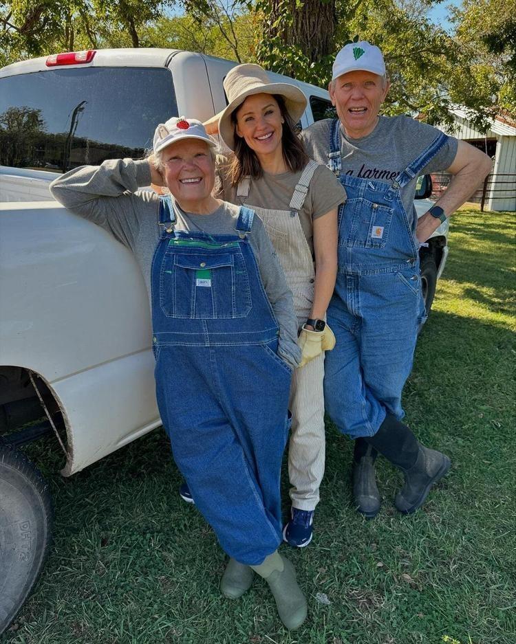 Ben Affleck, döndü dolaştı yine soluğu eski eşi Jennifer Garnerın yanında aldı