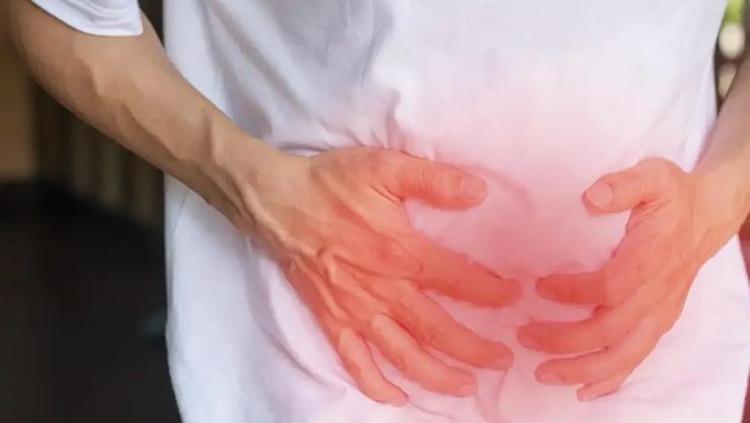 Kolon kanseri teşhisi kondu, doktorlar umudu kesmişti Kolon kanseri ameliyat edilemez denildi, mucizeyi gerçekleştirdi: O sırrı ortaya çıktı