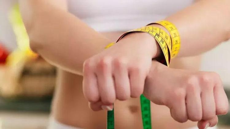 Yağ yakımını yüzde 100 hızlandırıyor Fazla kiloları mıknatıs gibi çekiyor: Düzenli tüketince iğne ipliğe çeviriyor